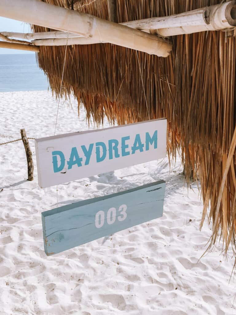 Komodo Le Pirate Island Beach Hut Daydream