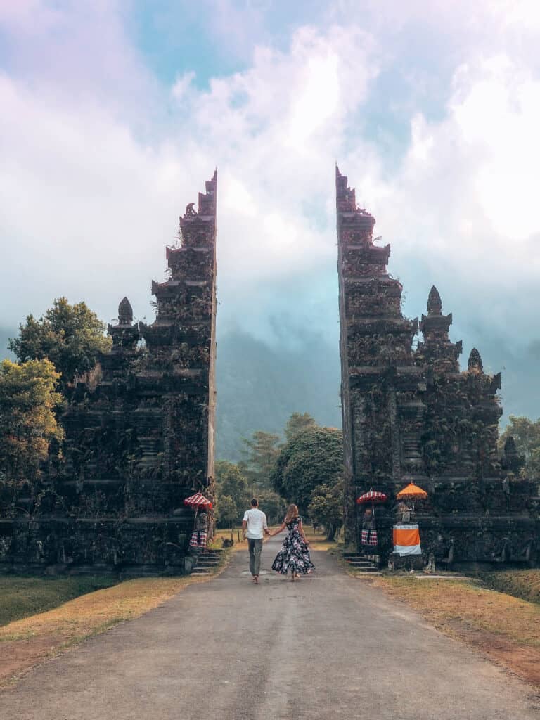 Bali Munduk Gate Couple