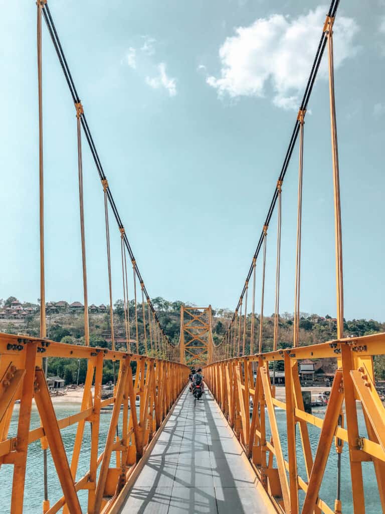 Yellow Bridge Nusa Ceningan