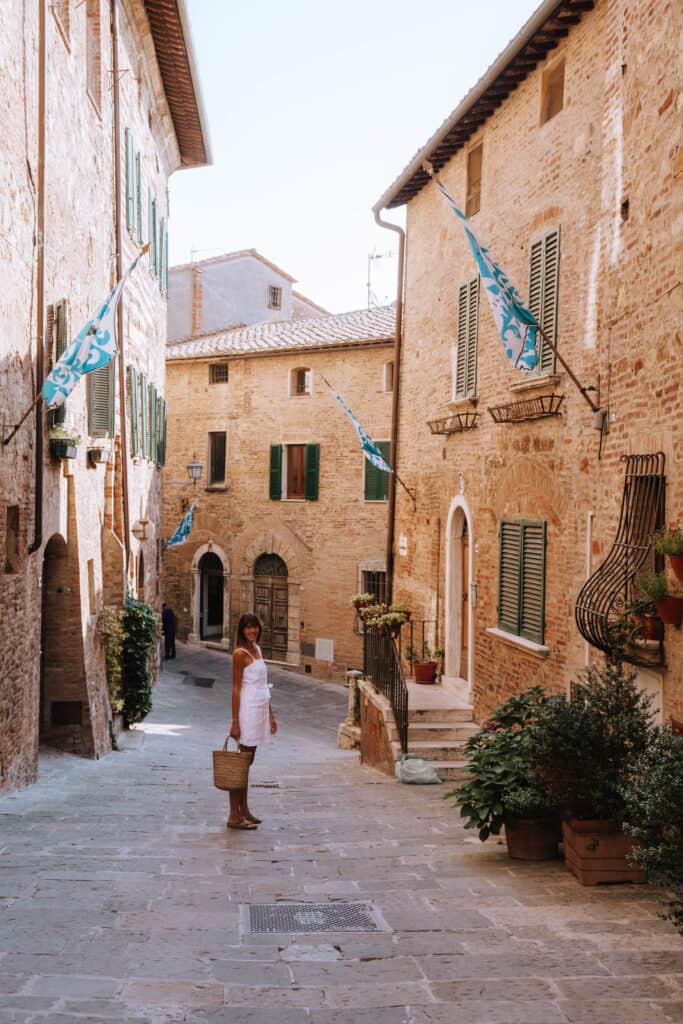 Tuscany Montepulciano Street Woman