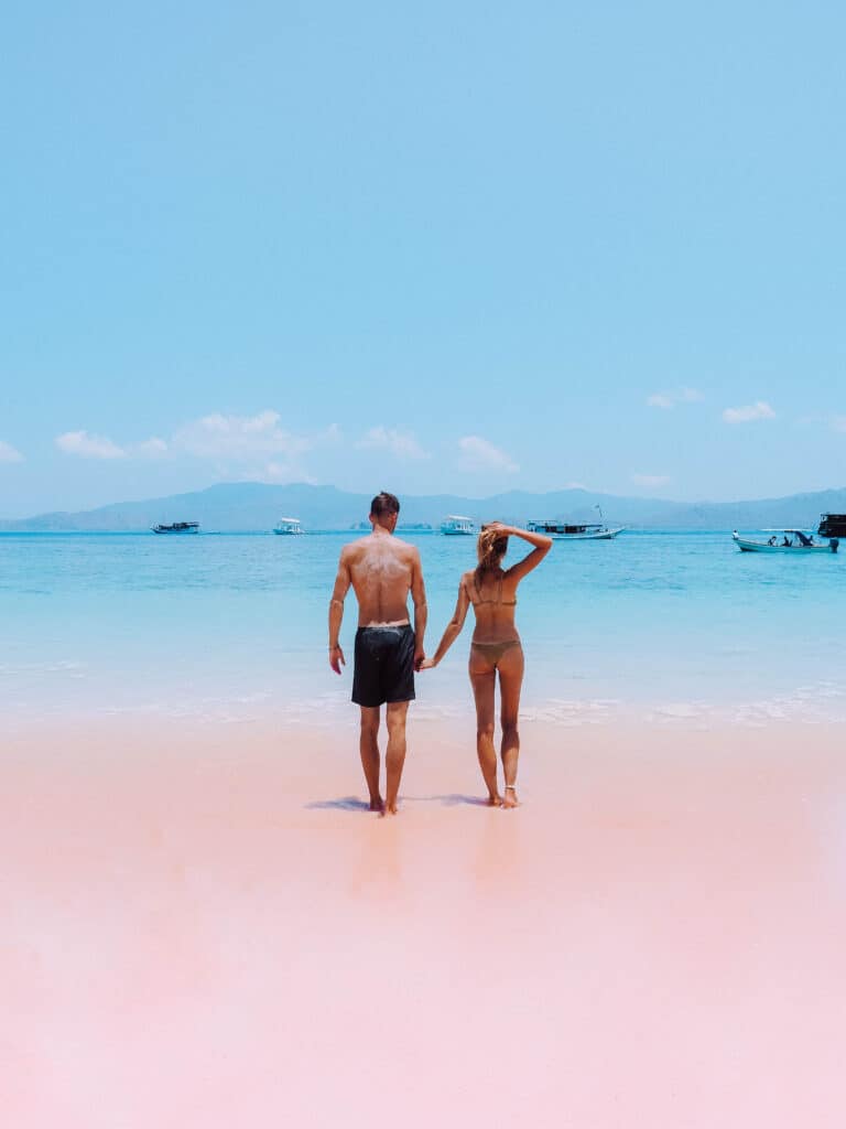 Komodo Pink Beach Couple