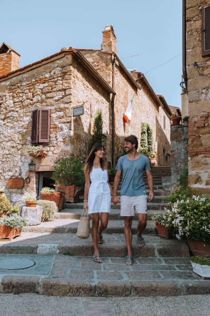 Tuscany Pienza Street Couple